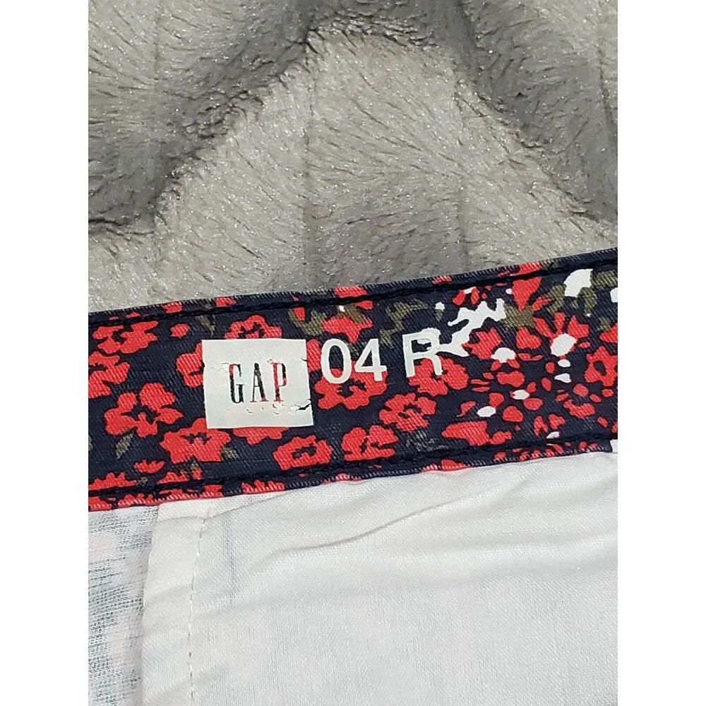 Gap Womens Size 4 R Orange Red Flowers Floral Walking Shorts